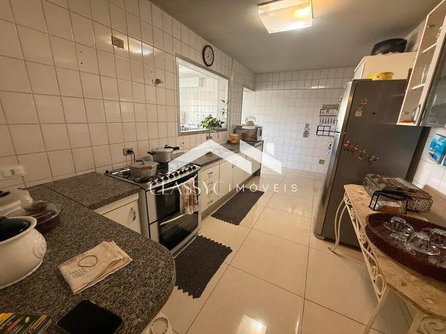 Cobertura duplex com 4 quartos e 2 suítes bairro Aparecida, Uberlândia (390 m²).