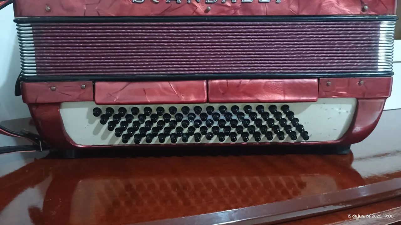 Acordeon Scandalli 80 baixos - Foto 3