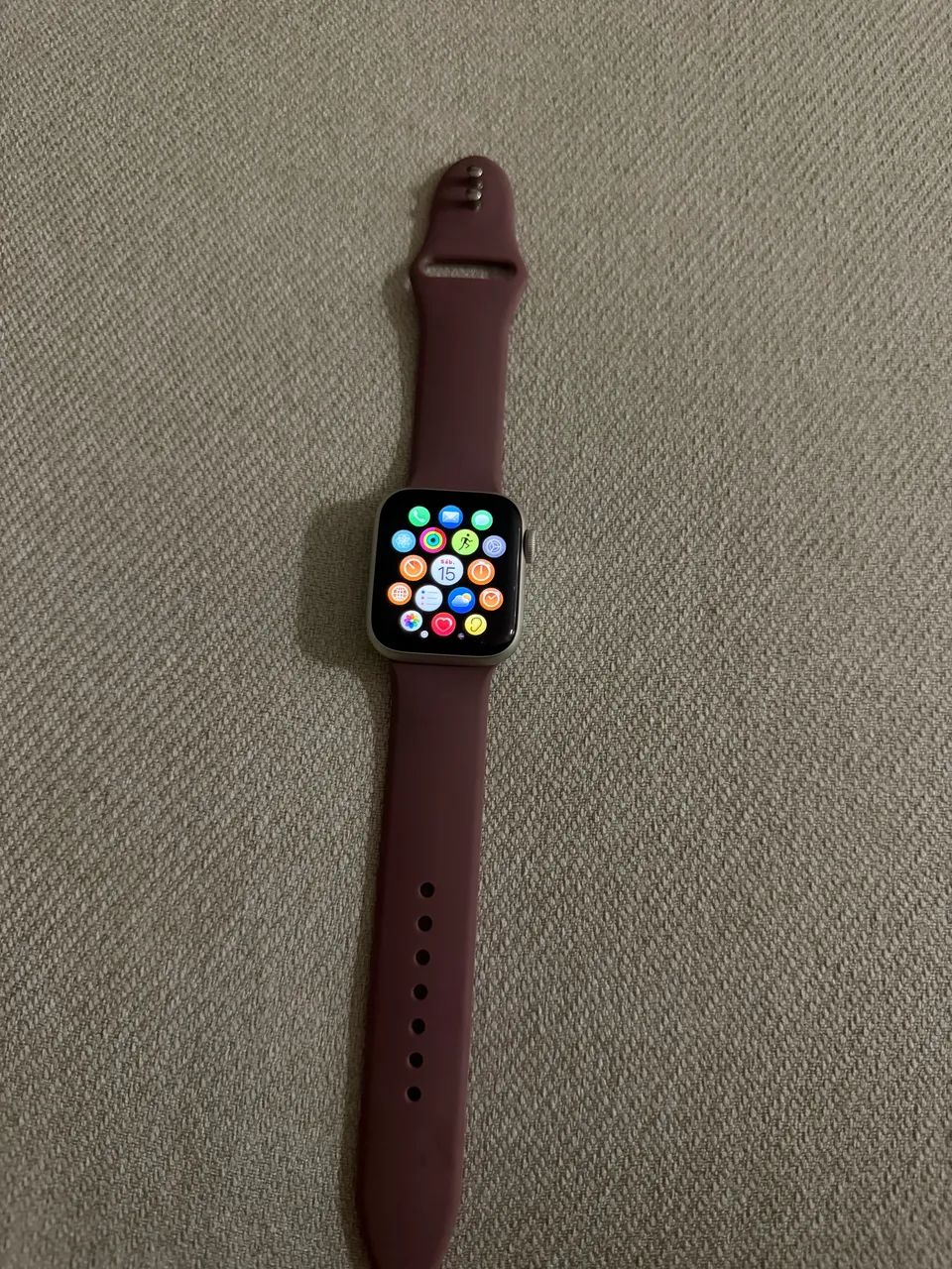 Apple Watch SE 2 40mm completo caixa + pulseiras - Foto 2