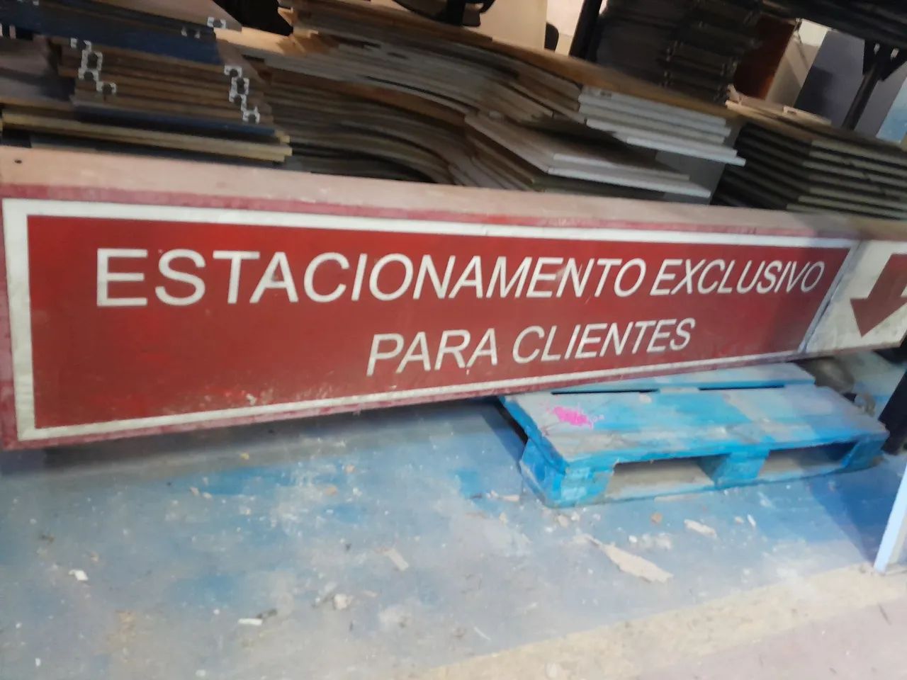 Vendo  placa para loja ou estacionamento  - Foto 5
