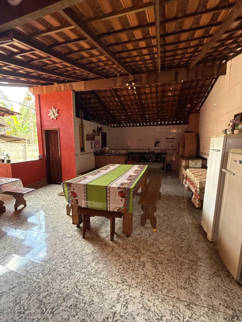 Casa para venda com 200 metros quadrados com 3 quartos
