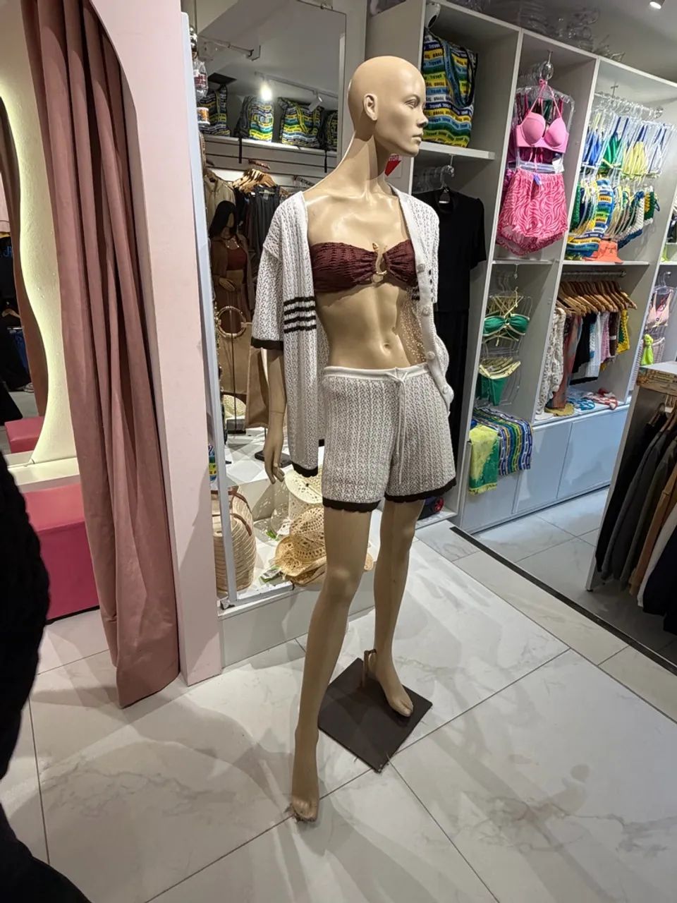Vendo manequim em bom estado