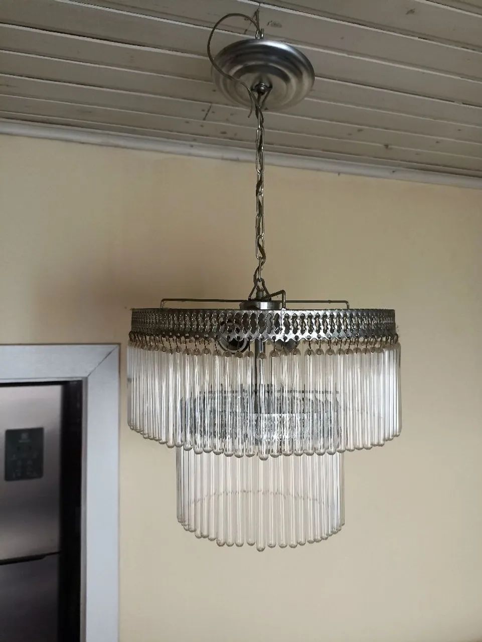Lustre 3 lâmpadas com pingentes de vidro