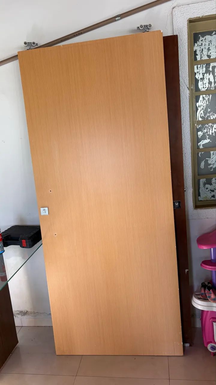 Porta de madeira 90cm x 2.10m - de correr (adaptável)