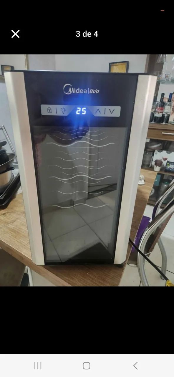 ADEGA CLIMATIZADA PARA 8 GARRAFAS DE VINHO. MARCA MIDEA. MODELO LIVEA. ESTADO DE NOVO - Foto 4