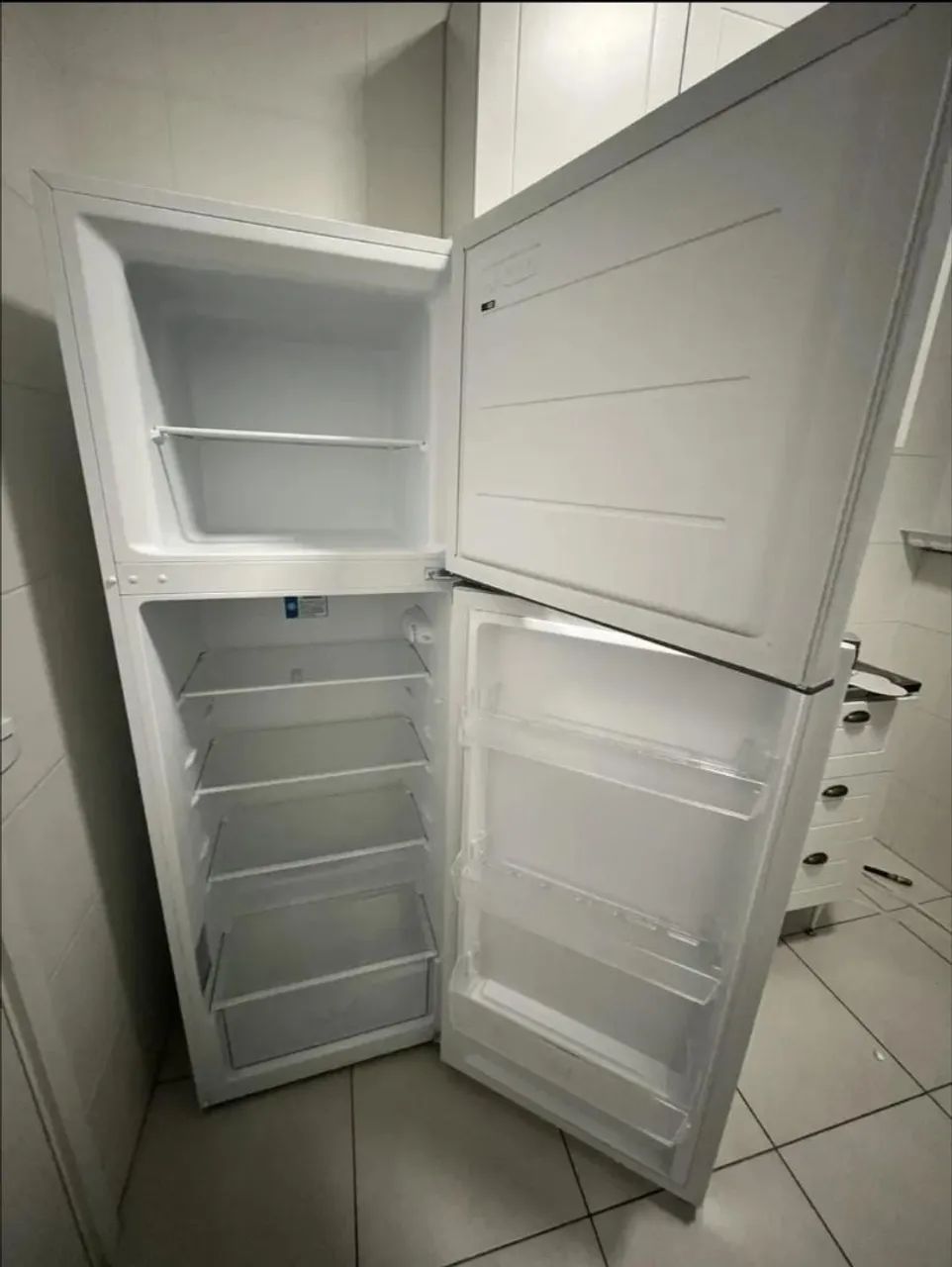 Geladeira Midea No Plástico  - Foto 2