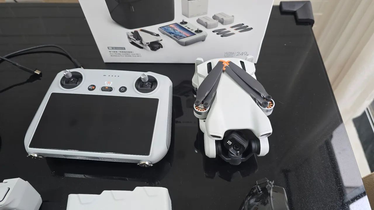 Drone Dji Mini 3 - Combo Fly More - Controle Com Tela - Foto 2
