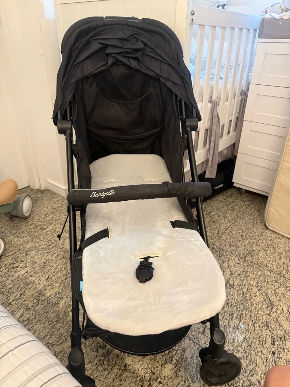 carrinho de bebê 