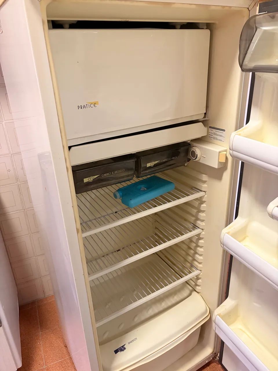 Consul Refrigerator 110V in Good Condition