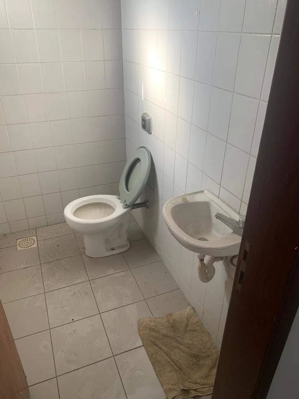 Sala Comercial à Venda no Centro de Divinópolis  R$ 150.000 - Foto 2