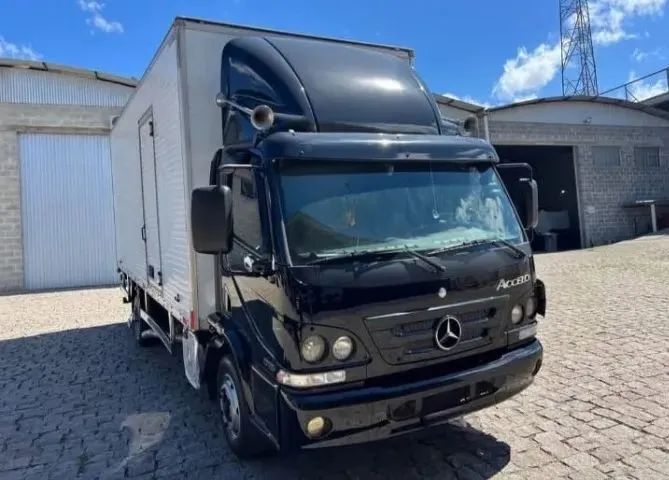 mb acelo 815 4x2 2013 bau 