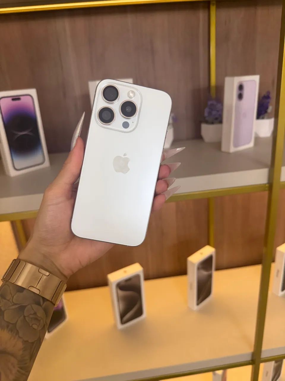 iPhone 15 Pro 128GB Titânio Branco