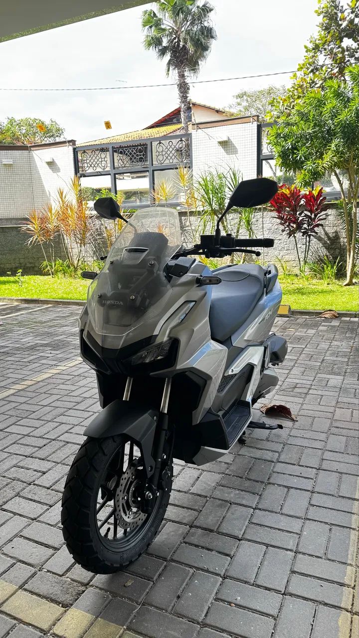 ADV 160 - MUITO NOVA!