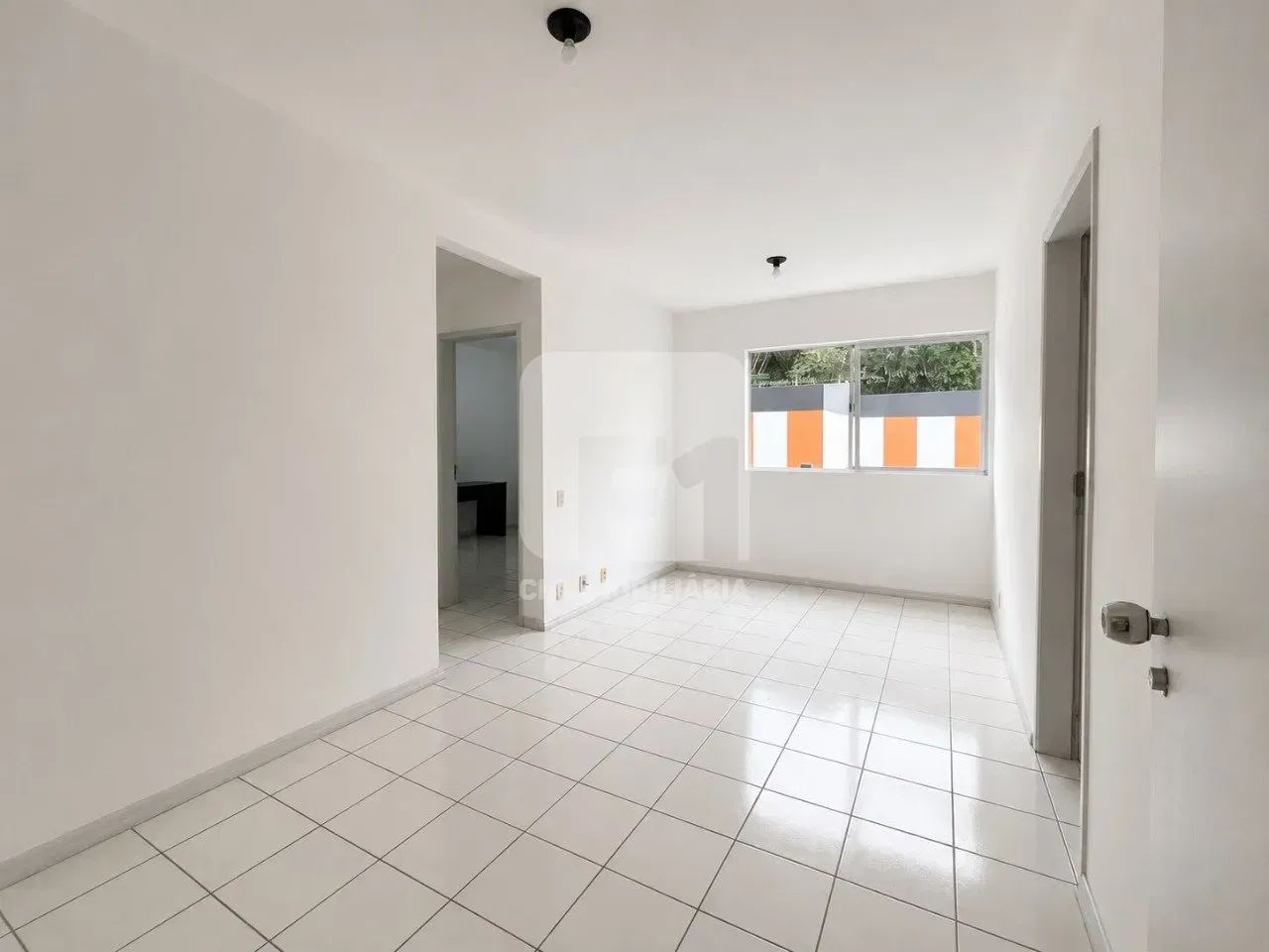 Apartamento à venda com 1 dormitório na Carvoeira - Foto 4