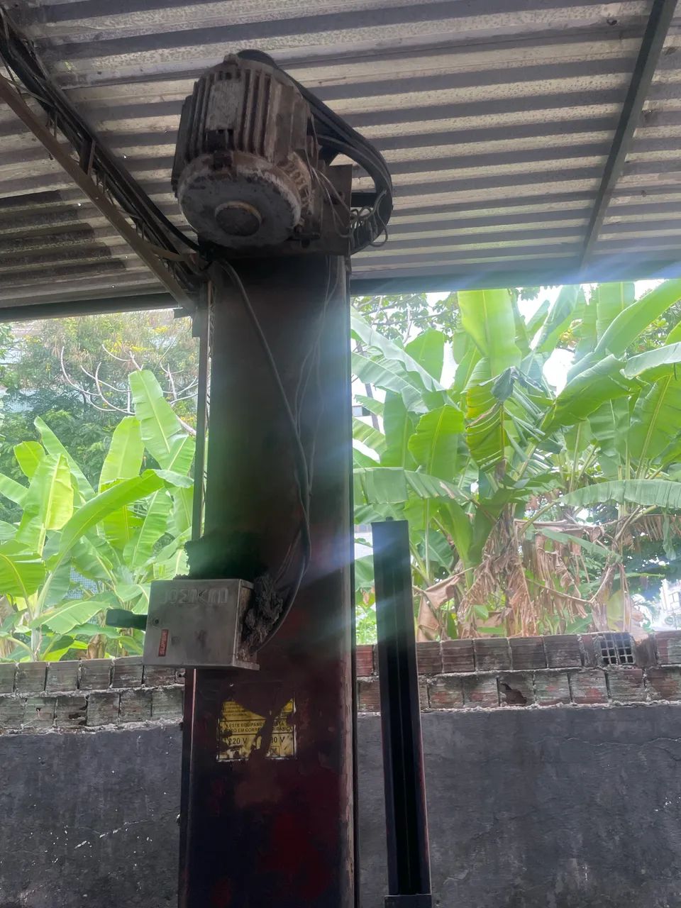 Elevador Automotivo 2500KG Trifásico  - Foto 4