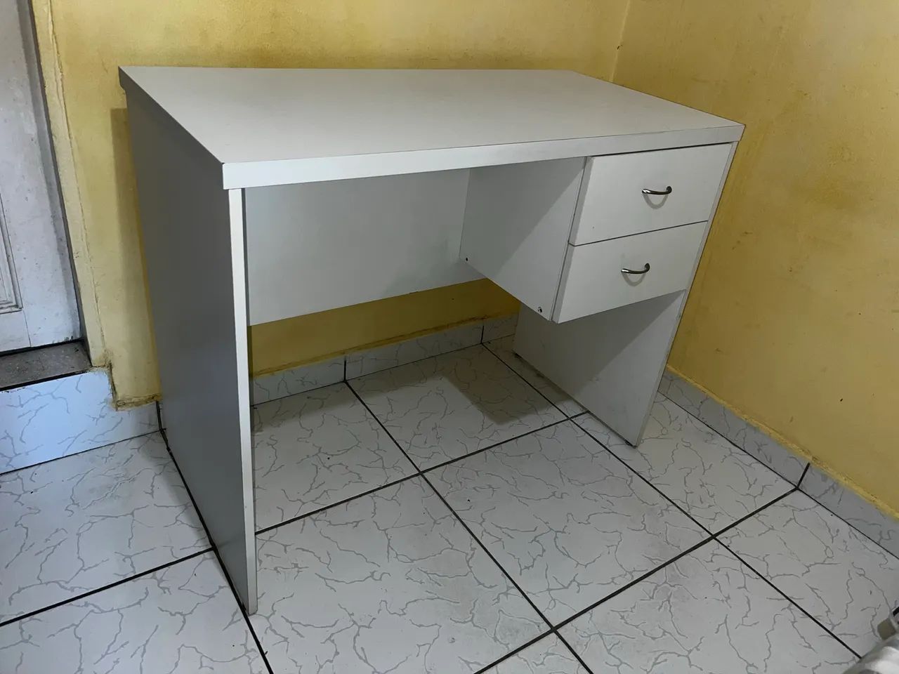 Mesa de estudo 440255435066593282