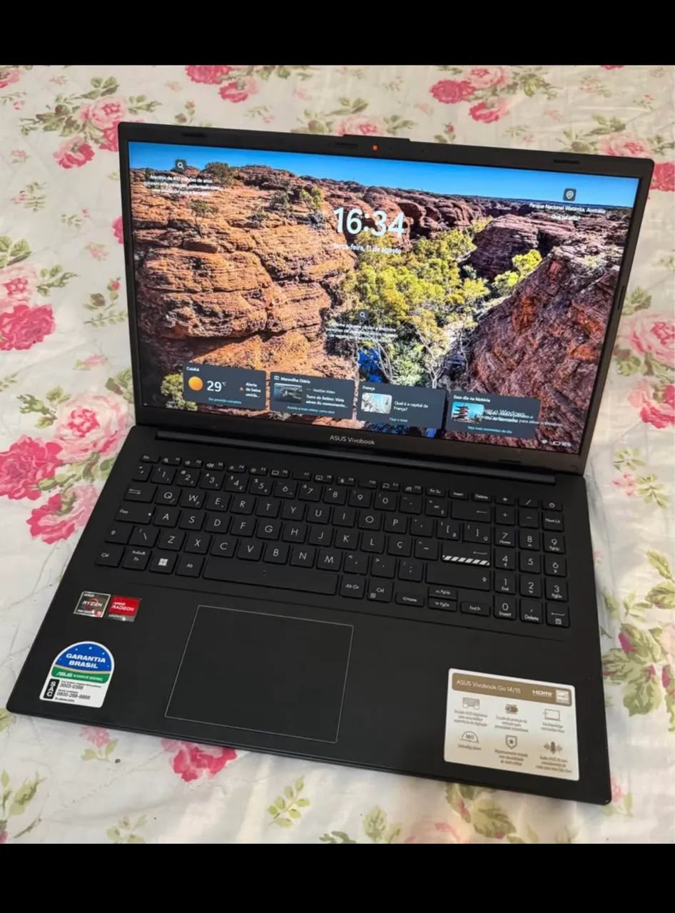 Vendo Notebook ASUS VivoBook Go 15, modelo E1504FA-NJ731, em ótimo estado e com pouco uso.