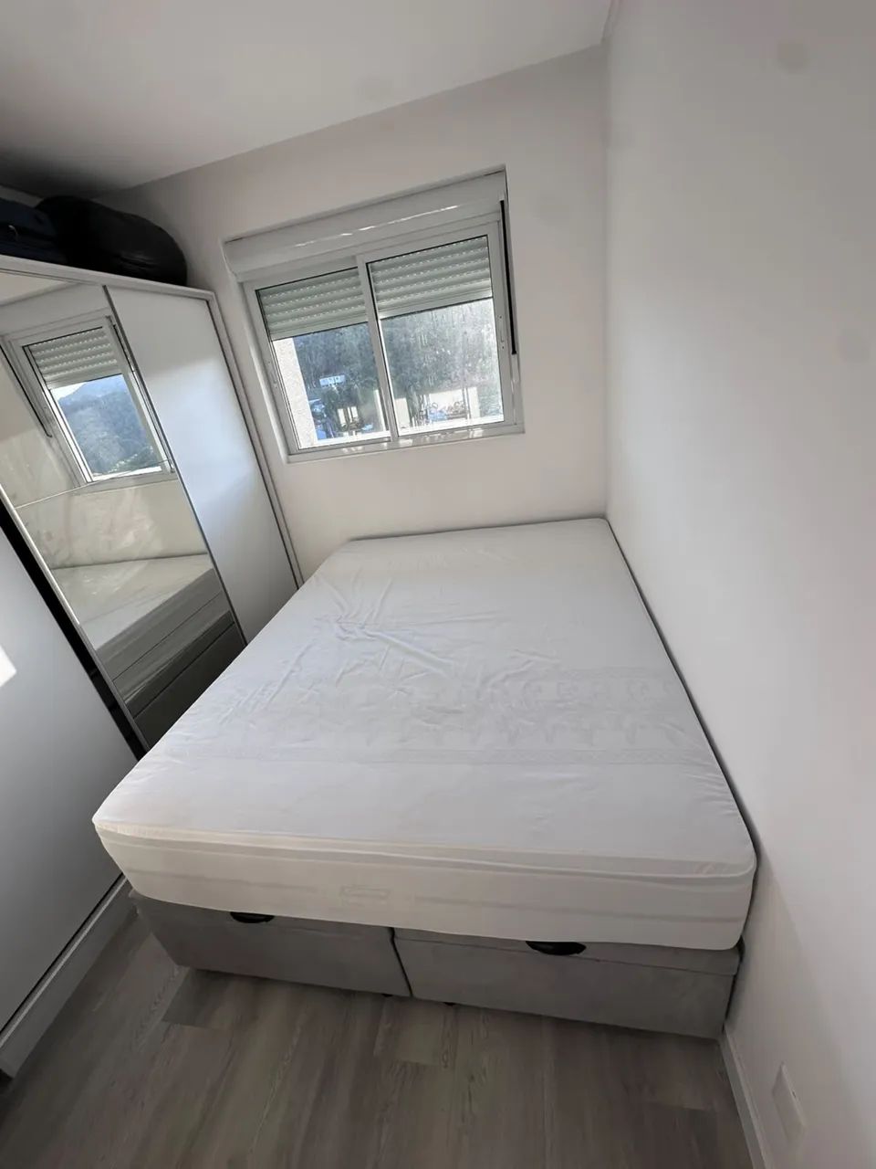 Colchão Queen com box baú 1,98m x 1,58m