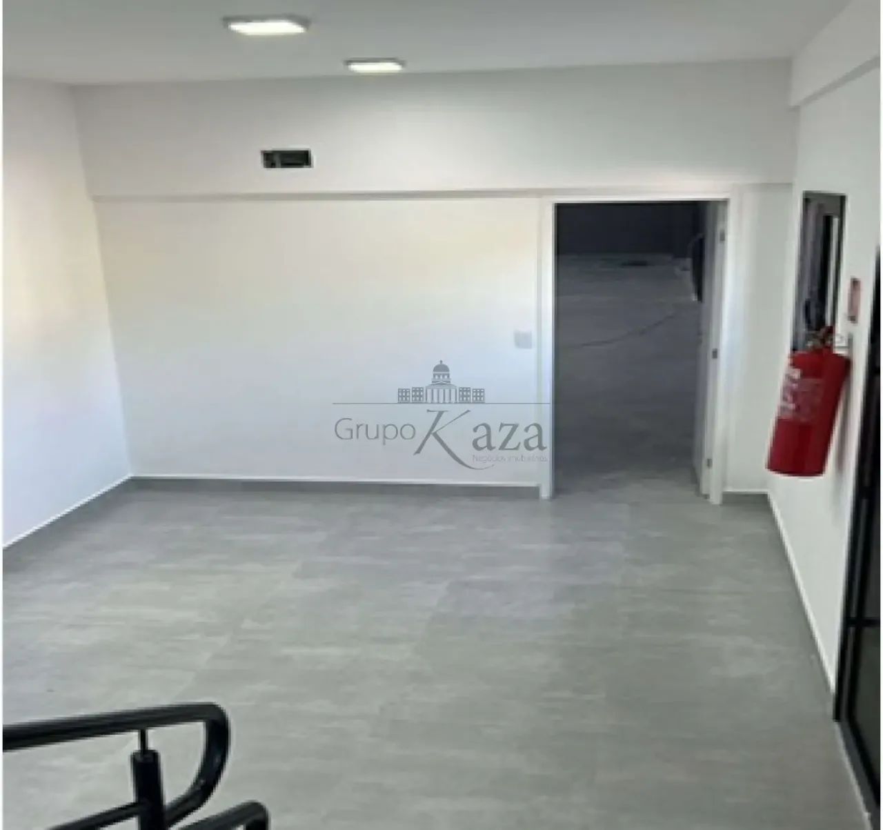 Galpão Comercial - Condomínio Multiplus Eldorado II - Rio Comprido - Jacareí - 750m². - Foto 5