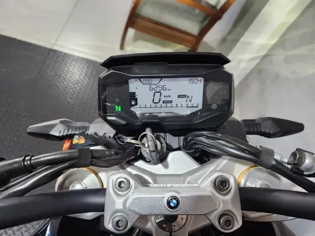 BMW G310R 2024 - Foto 5