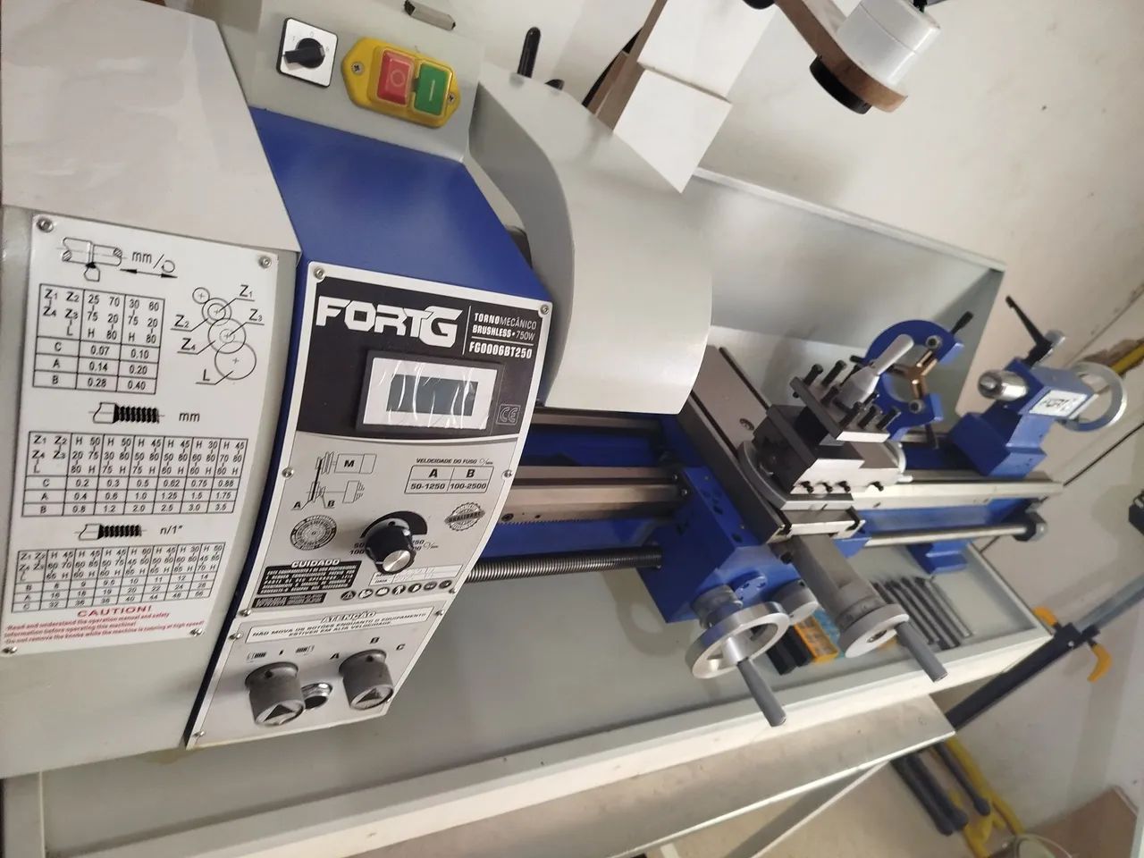 Torno de bancada 750 mm