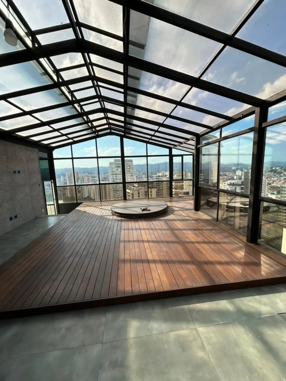 Cobertura para venda possui 495 metros quadrados com 3 quartos em Santana - São Paulo - Sã