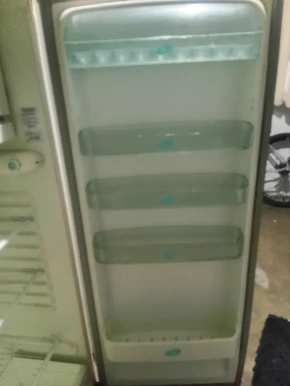 Vendo geladeira  - Foto 2