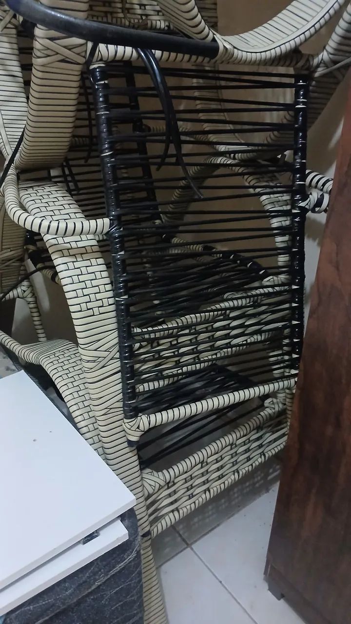 Vendo ou troco Conjunto Cadeiras e centro - Foto 2