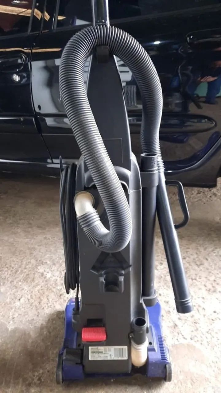 Aspirador profissional Bissel Powerforce 127 volts bem conservado - Foto 3