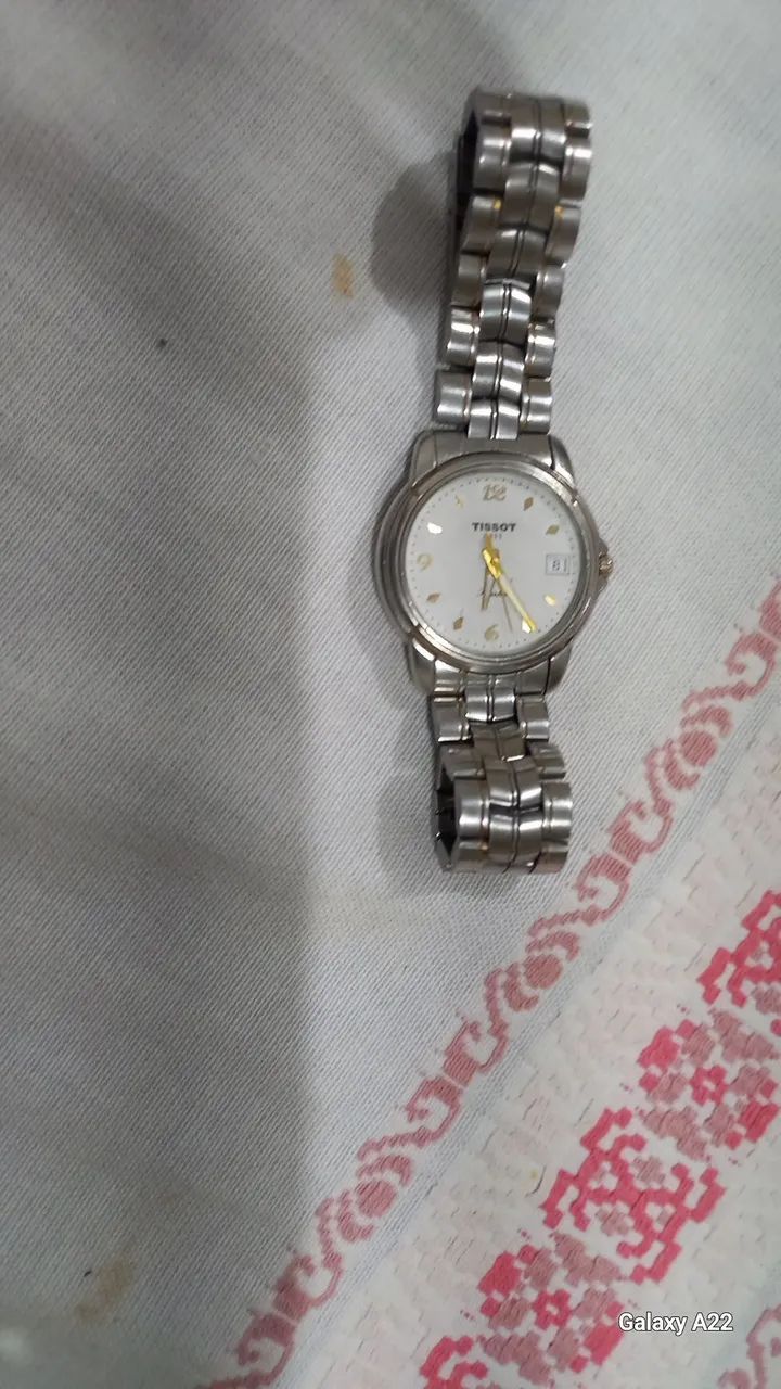 Relógio tissot antigo , funcionando perfeitamente.