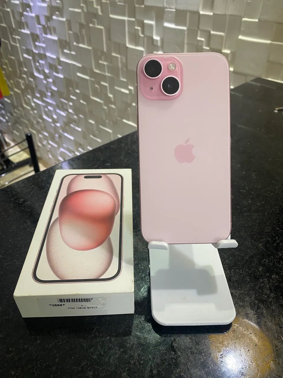 iPhone 15 128gb Pink