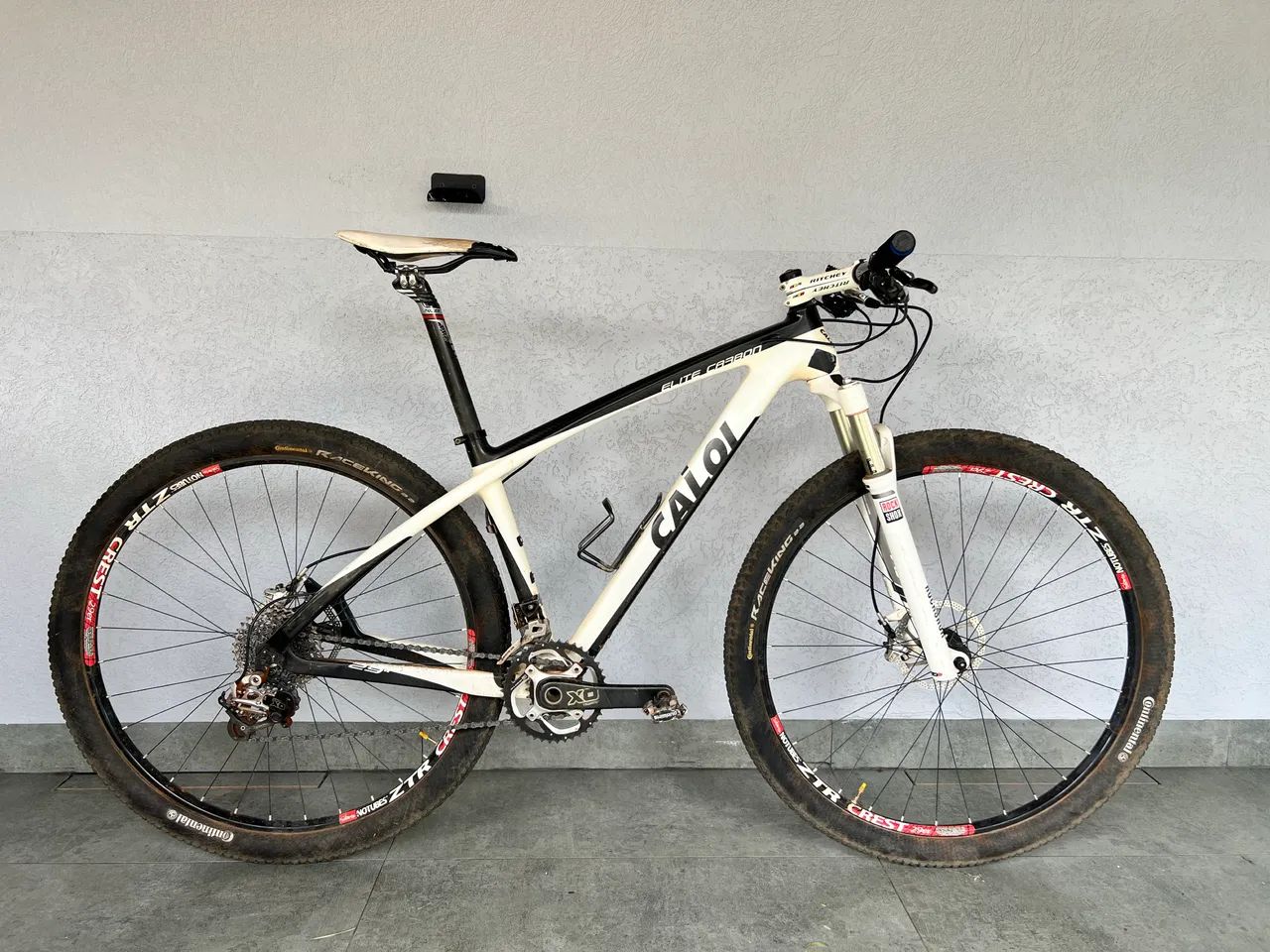 Caloi Elite Carbon tamanho 17?