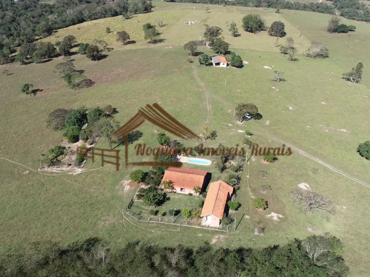 Sitio com 6 alqueires na região de Porangaba-SP