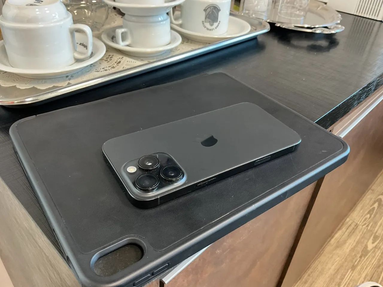 Venda Iphone 16 pro max  - Foto 2