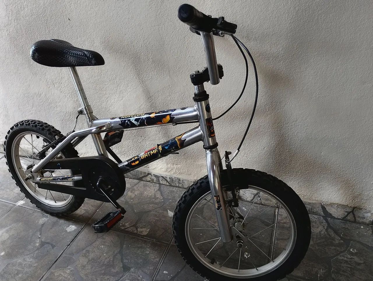 Bicicleta aro 16 Batman pouco usada - Foto 2