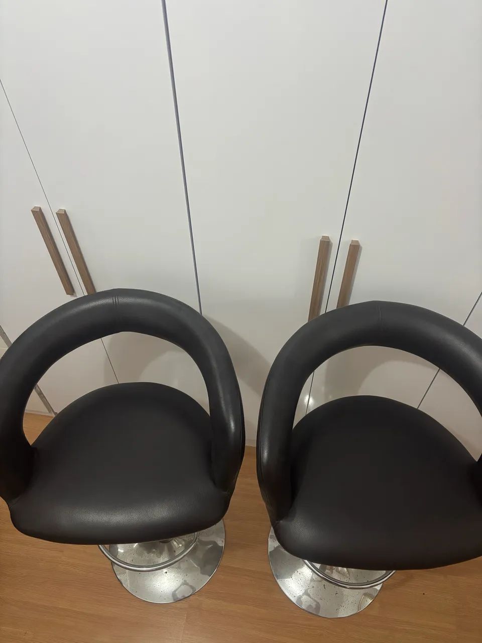 Duas Banquetas giratórias de balcão  - Foto 4