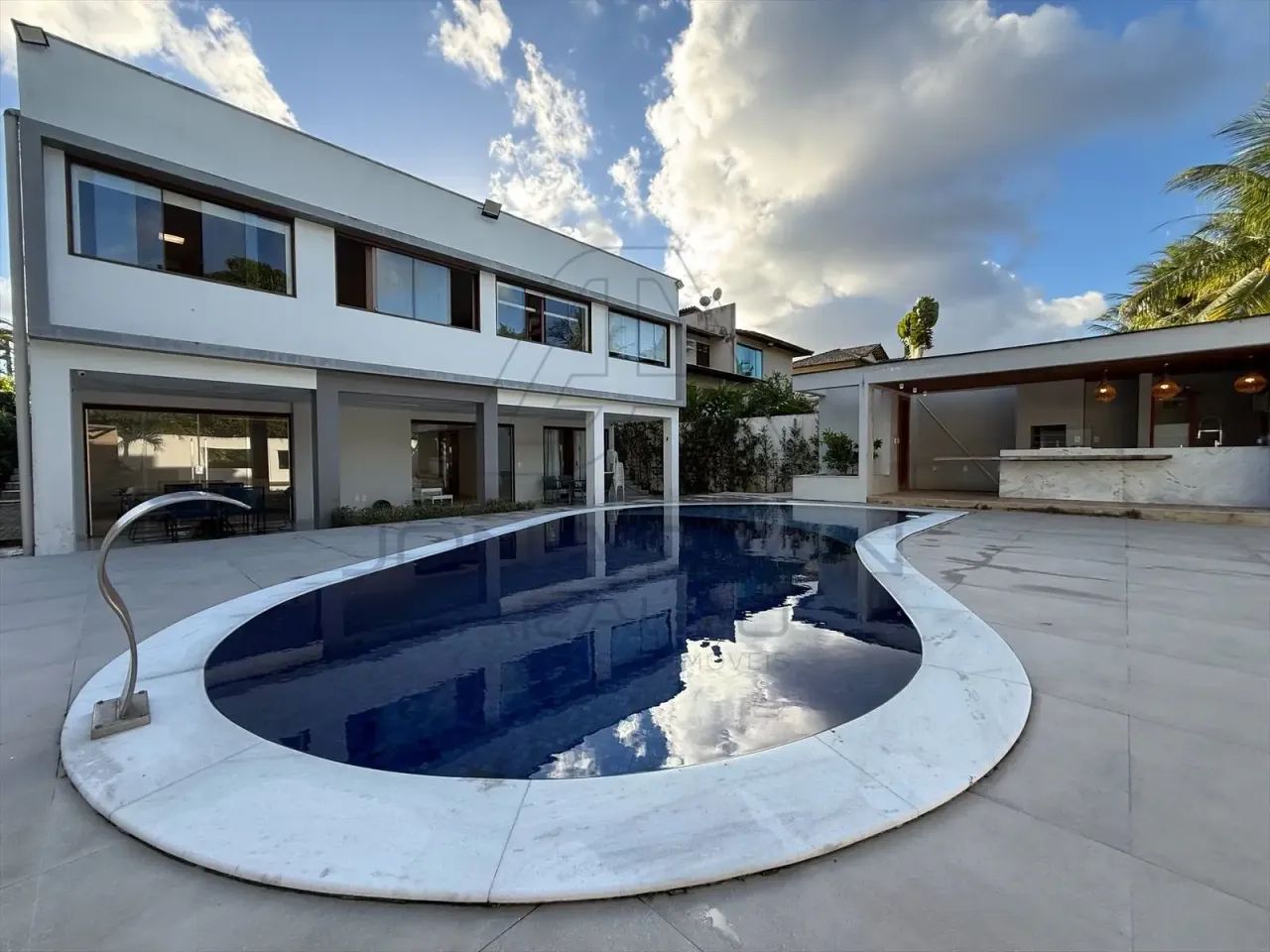 Vendo casa moderna no Aldebaran - Alfa