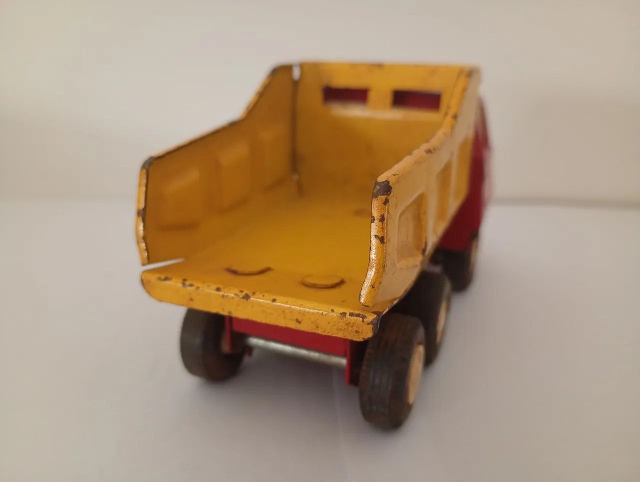 Tonka - Miniatura Caminhão Basculante Anos 70  - Foto 4