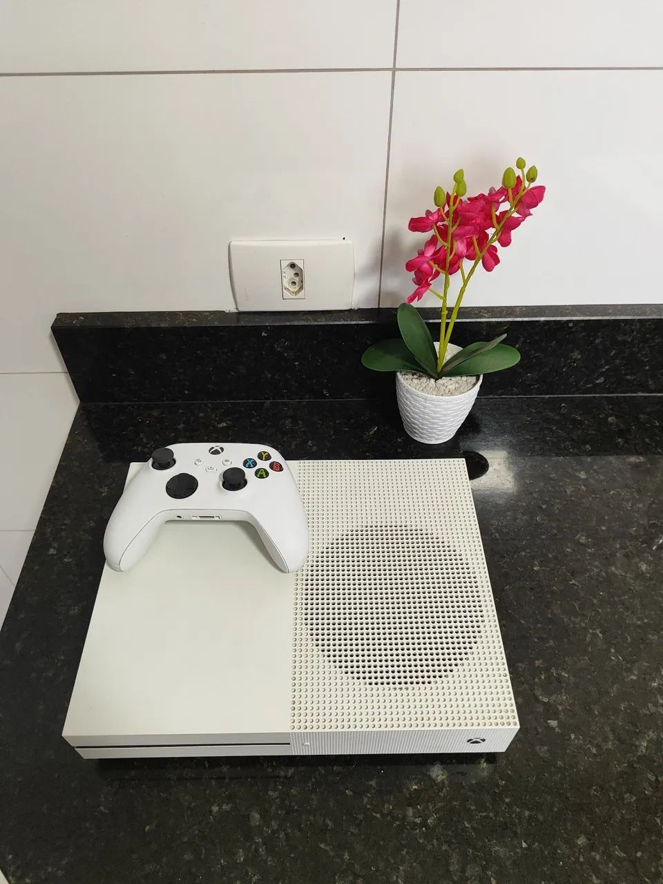 XBOX ONE S 1TB  - Foto 3
