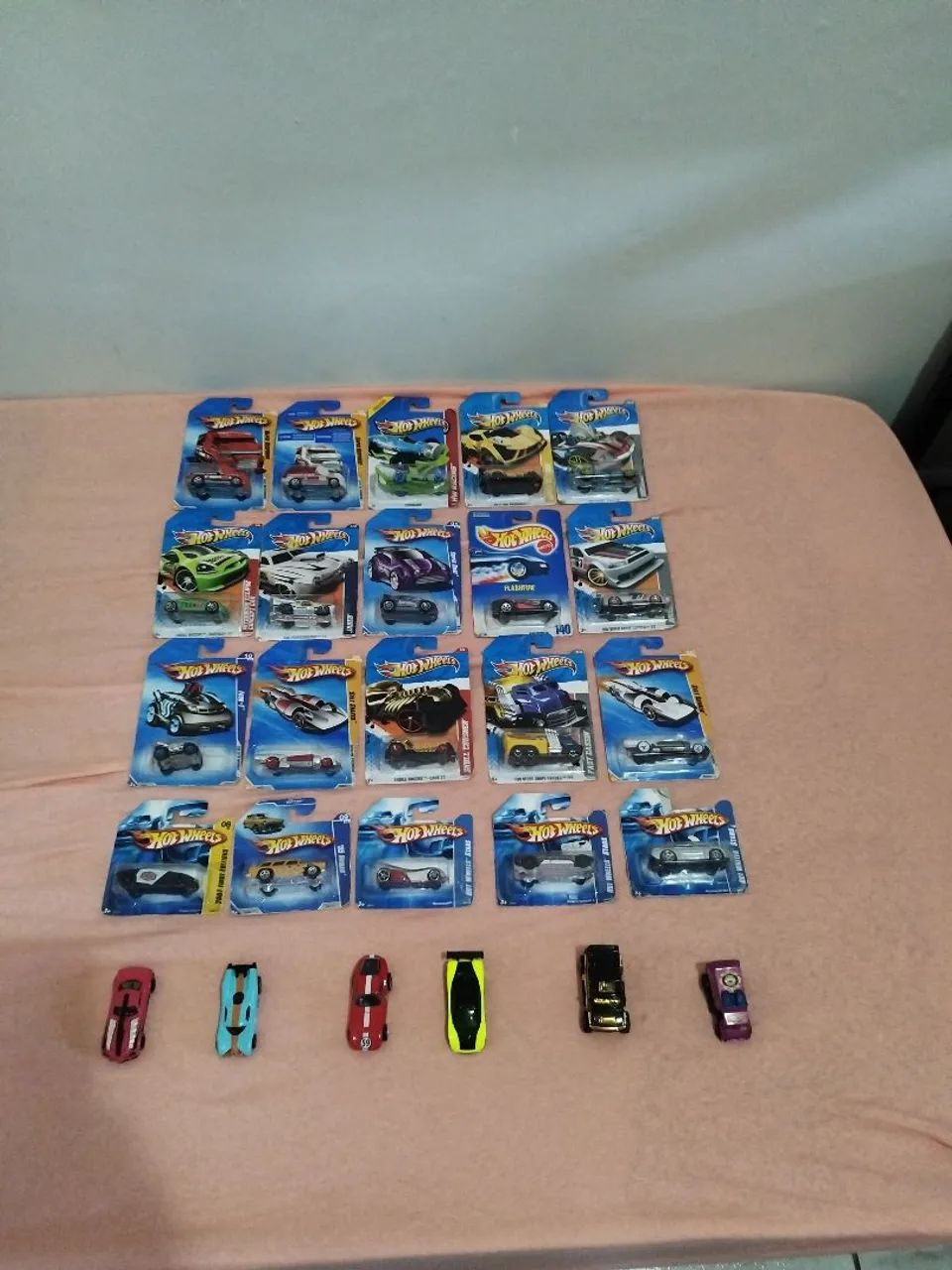 Carrinhos Hot Wheels mainline originais