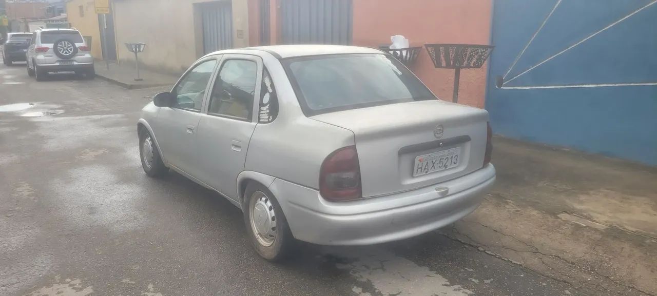 Chevrolet Corsa Corsa Sedan 1.0 MPFI 8V 71cv 4p 2004