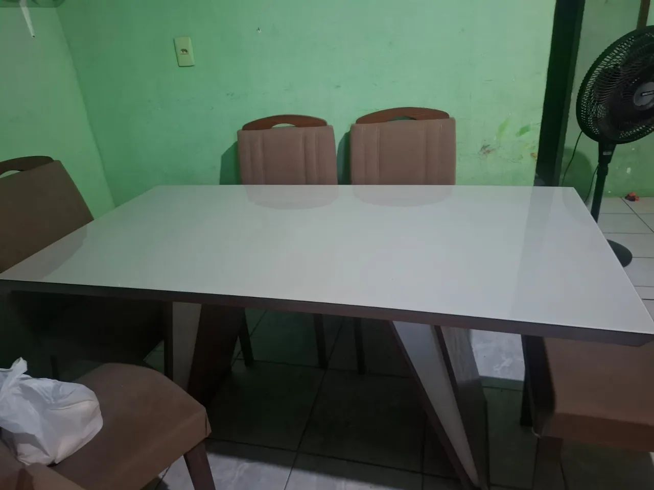 Mesa com 6 cadeiras  - Foto 2