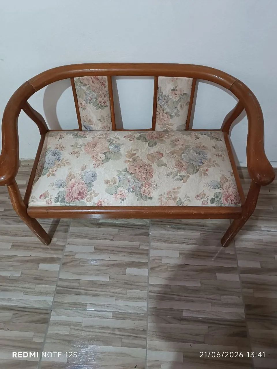 Namoradeira usada conservada antiga  - Foto 2