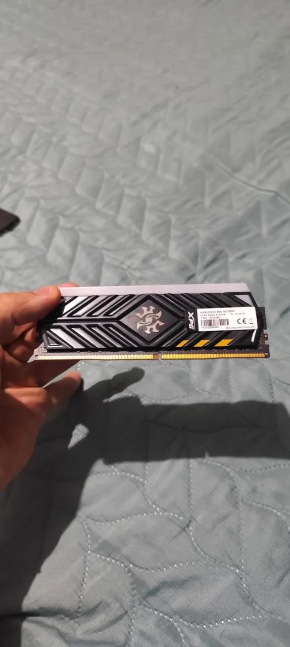 Memória Ram DDR4 8Gb - XPG x Tuf Gaming ARGB