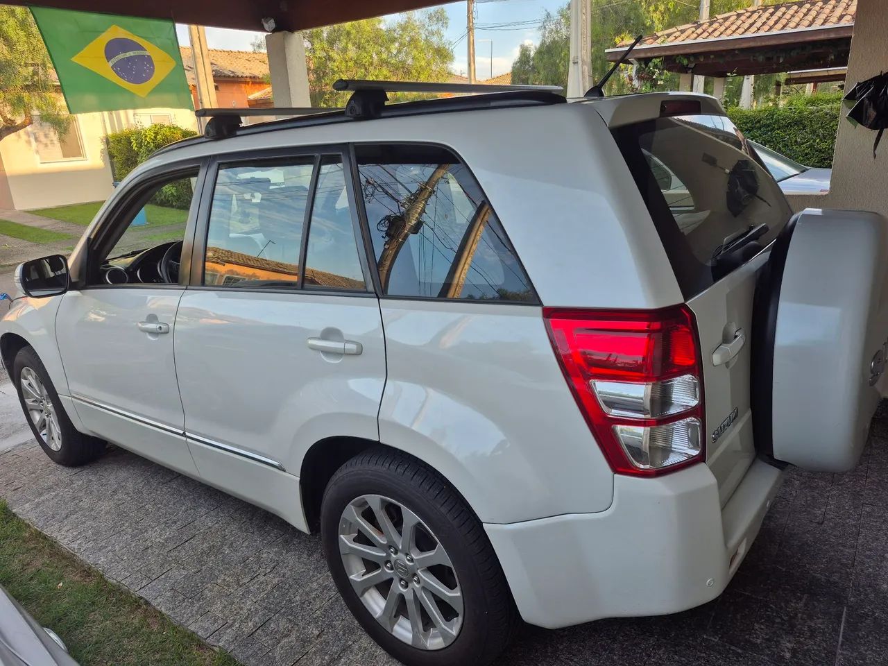 Suzuki Grand Vitara Grand Vitara 2.0 16V 4x2/4x4 5p Aut. 2014