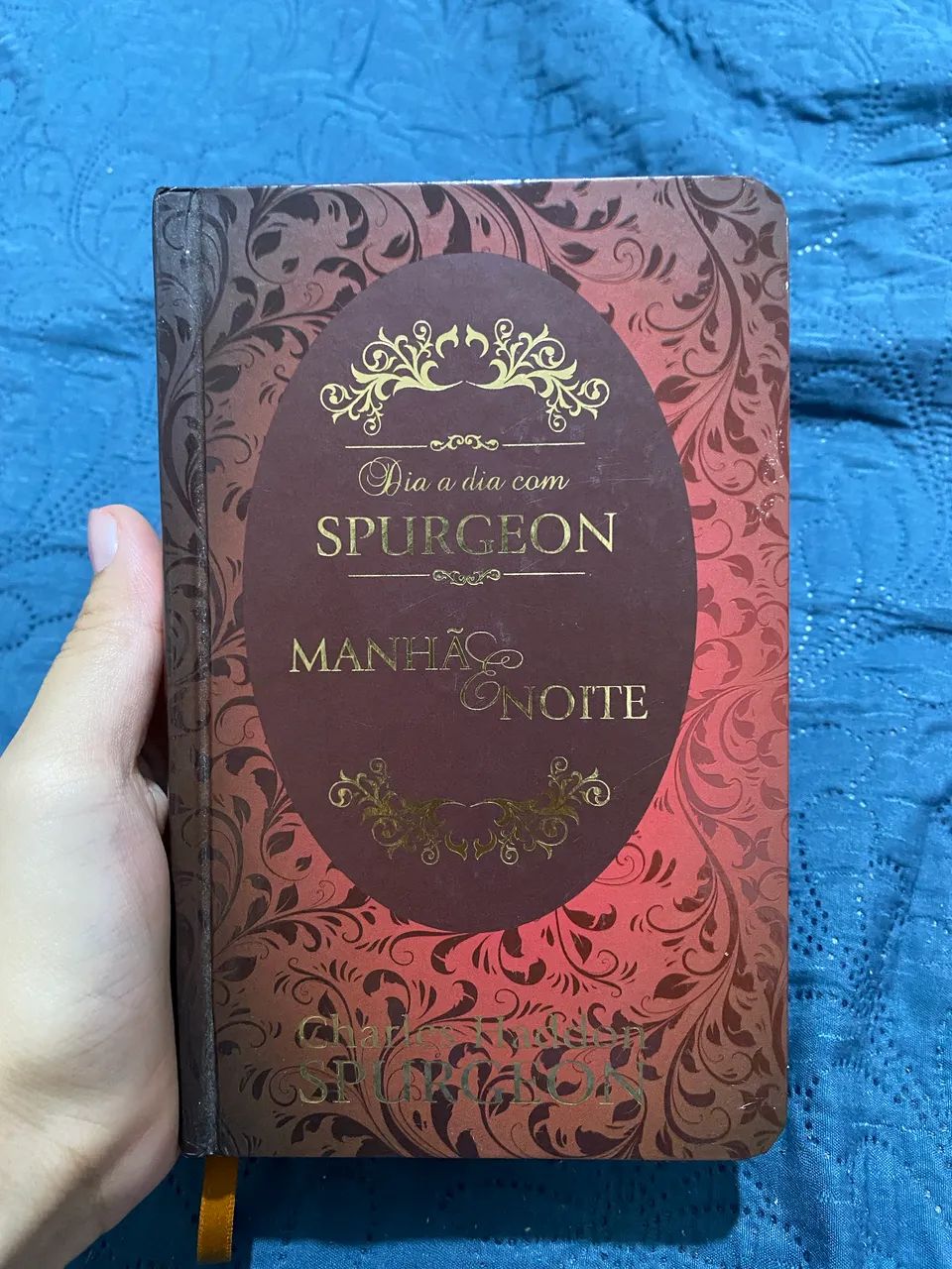 Devocional dia a dia com C.S manhã e noite 