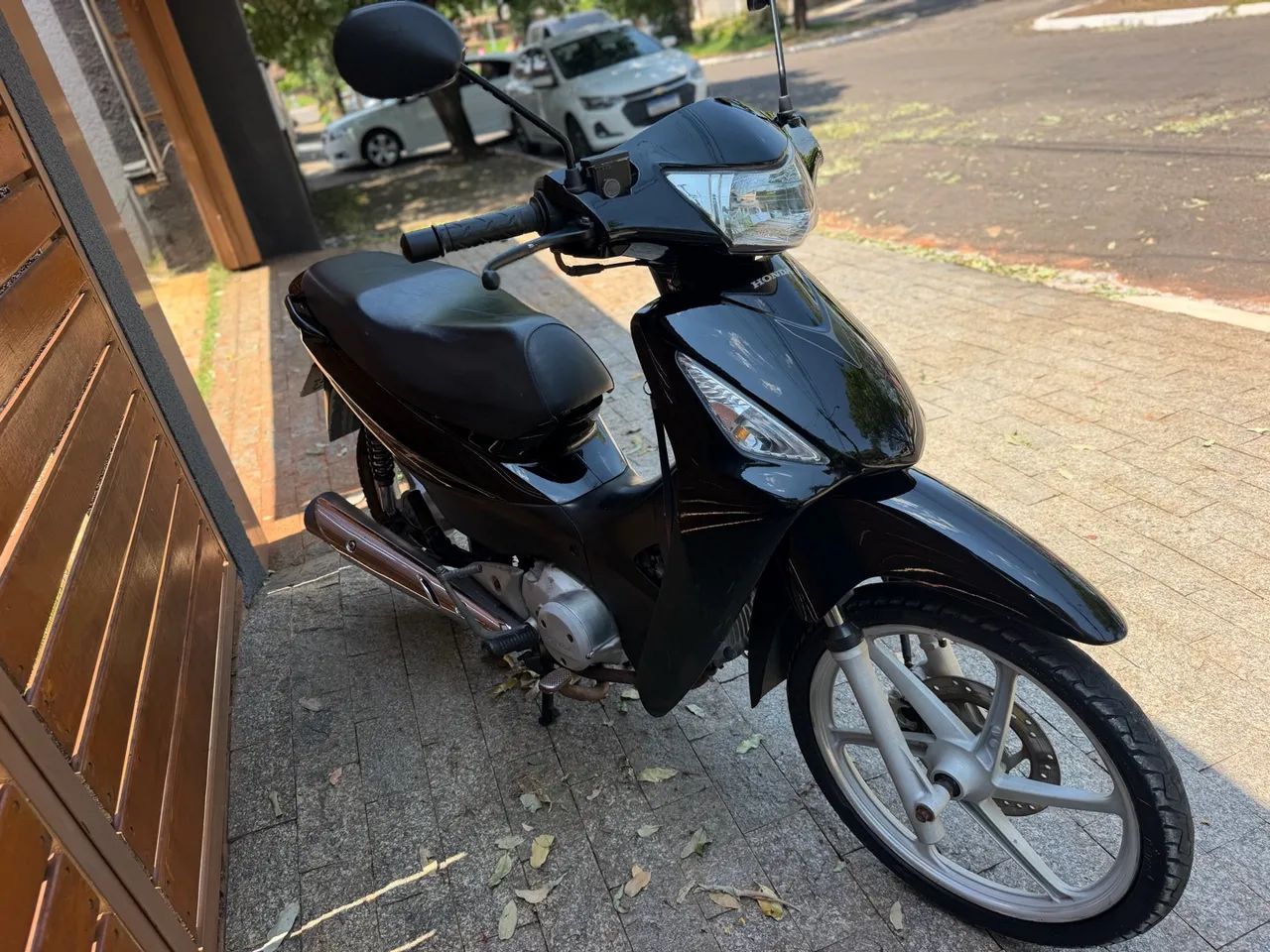 Biz 125 + - Foto 3