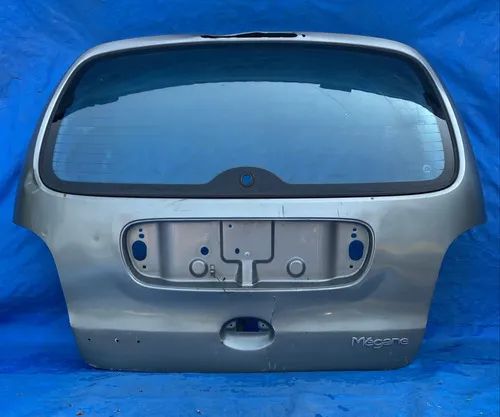 Tampa Traseira Megane 1999 A 2005 / Detalhes Prateado
