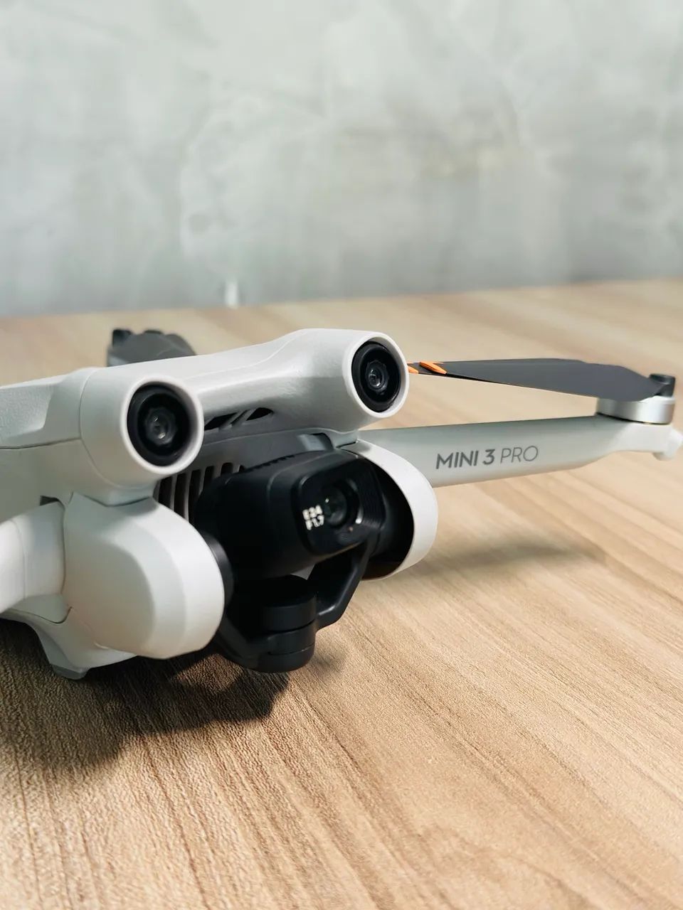 DJI Mini 3 Pro + Fly More Kit  - Foto 2