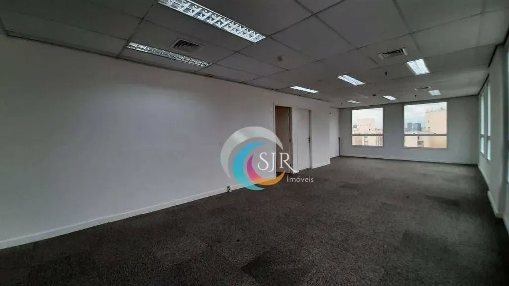 Conjunto comercial de 198 m² - 6 vagas